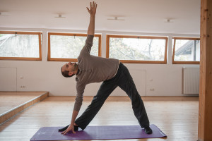 yoga-triangle-pose
